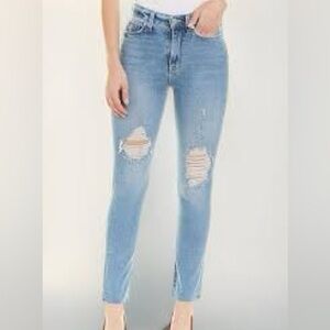 Hudson Jeans Zoey High Rise Straight Size
24 Ripped Distressed